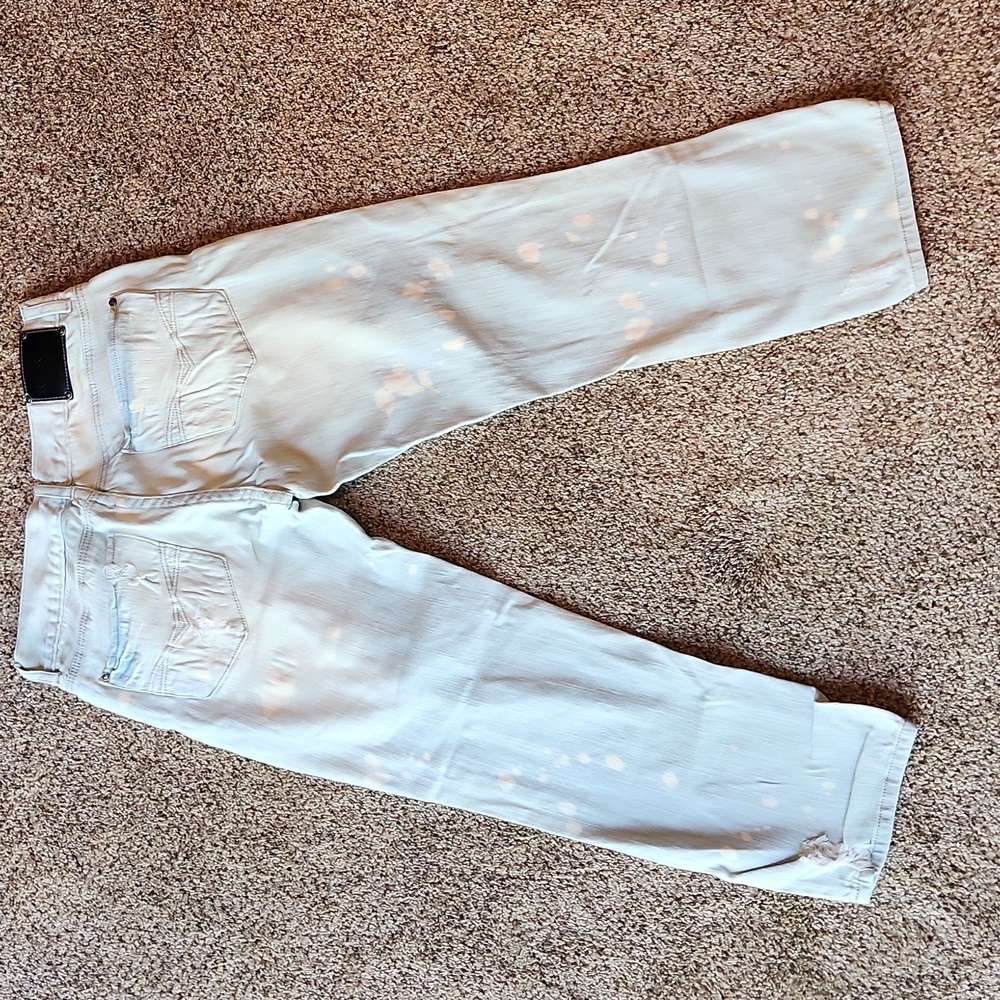 Red Rivet | Distressed Capri Jeans - Picture 9 of 10